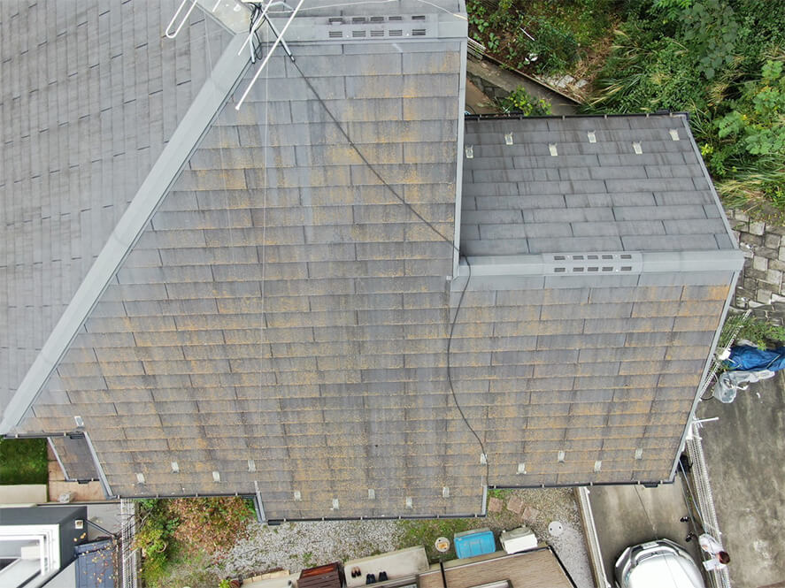 ドローンで撮影した屋根の劣化状況